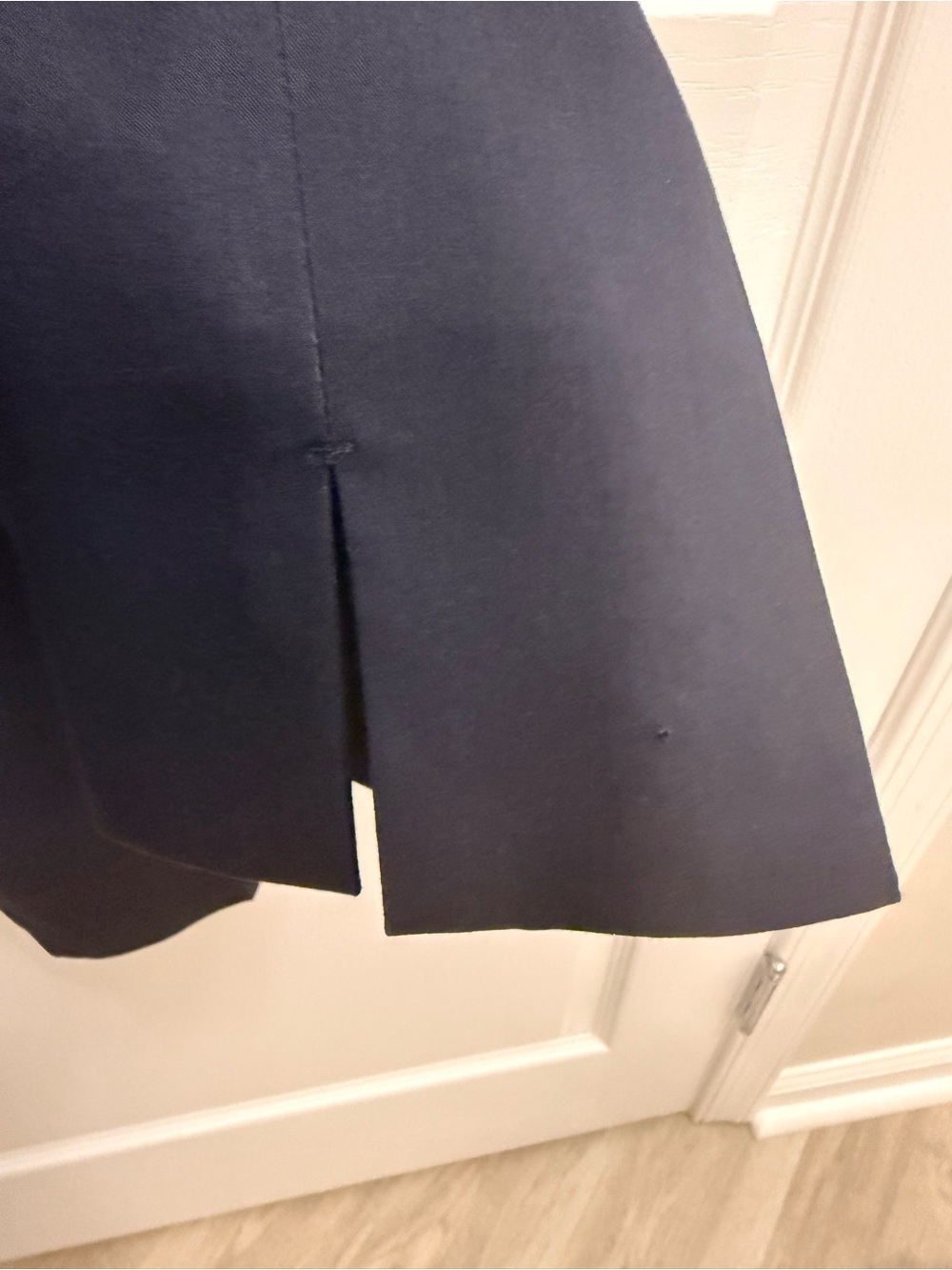 Tory Burch Black Slim Straight Leg Stretch Pants Gold Logo Size 2 - Picture 9 of 12